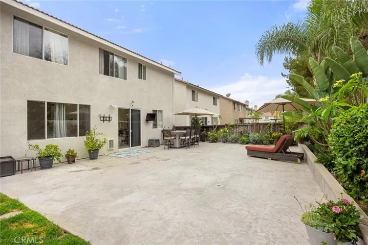 Let your imagination run wild! This expansive backyard is ready for your personal touch, whether you envision an outdoor kitchen, fire pit, garden, or play area.