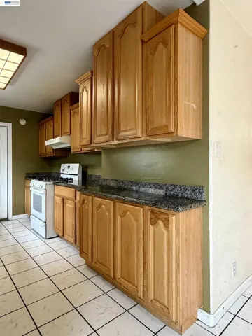 14631 Rollins St, San Leandro, California 94579