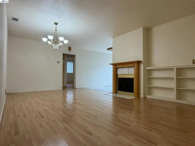 14631 Rollins St, San Leandro, California 94579
