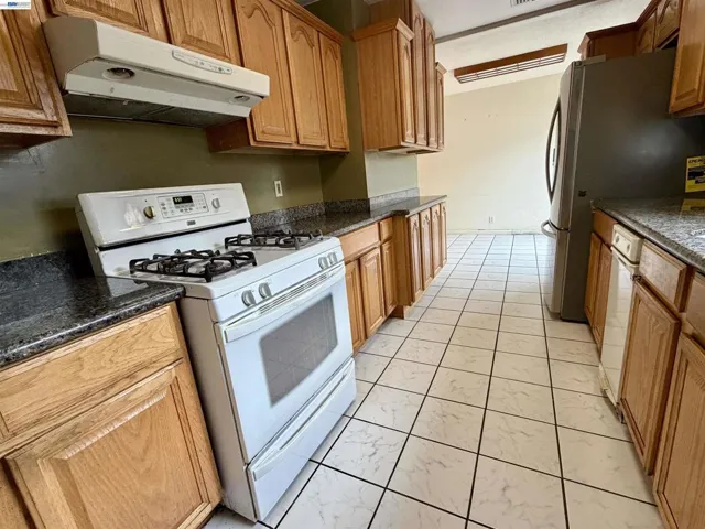 14631 Rollins St, San Leandro, California 94579