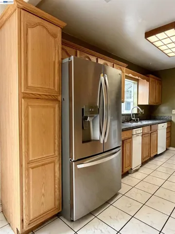 14631 Rollins St, San Leandro, California 94579