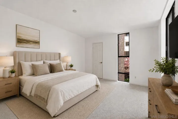 https://zimg.paragon.ice.com/ParagonImages/Property/PA/SDMLS/-523169/40/533/400/06bfc5664a5583384ee44468199e1a23/3/d5f32532471941b34b4790e7225a266c/-523169-d523d2af-0175-48fe-9723-dbc347e6f359.JPG