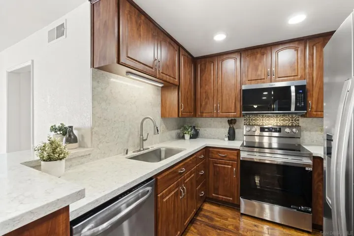 750 State 202, San Diego, California 92101