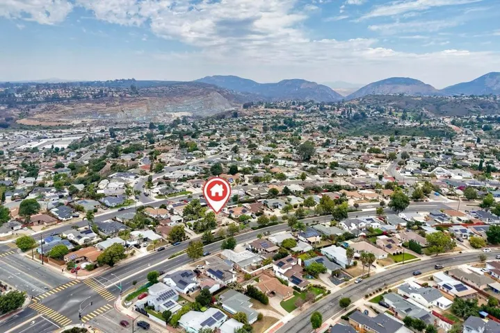 5422 Waring, San Diego, California 92120