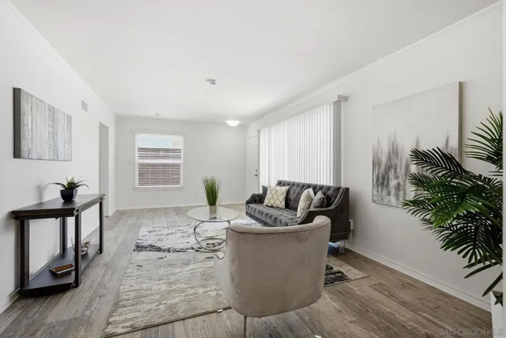 5422 Waring, San Diego, California 92120
