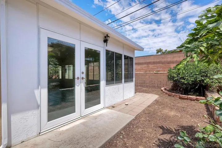 5422 Waring, San Diego, California 92120