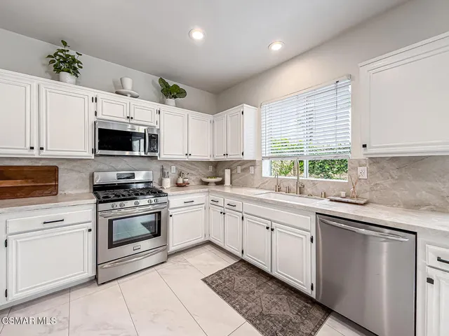cKitchen and Dining5