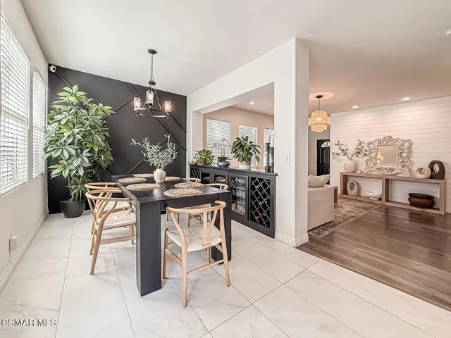 cKitchen and Dining2