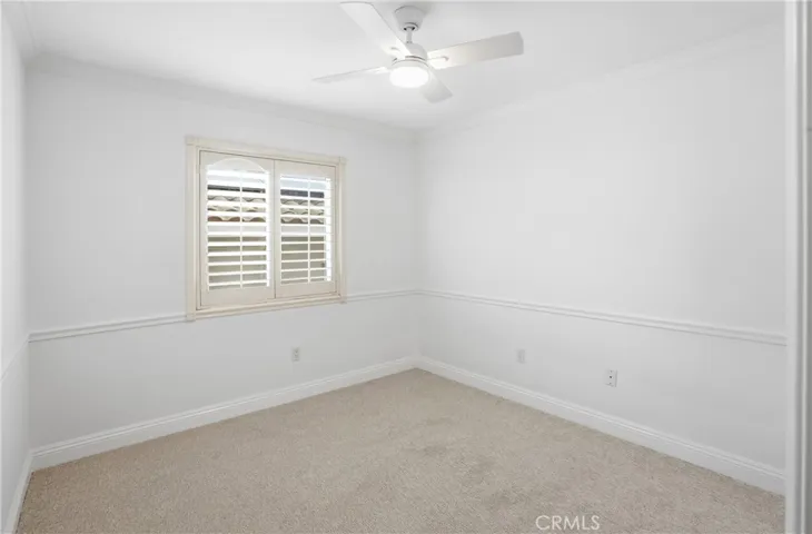 Upstairs bedroom 4 with 8' double mirrored closet doors.