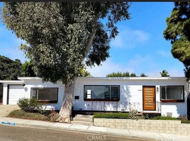 919 N Herrin, Manhattan Beach, California 90266