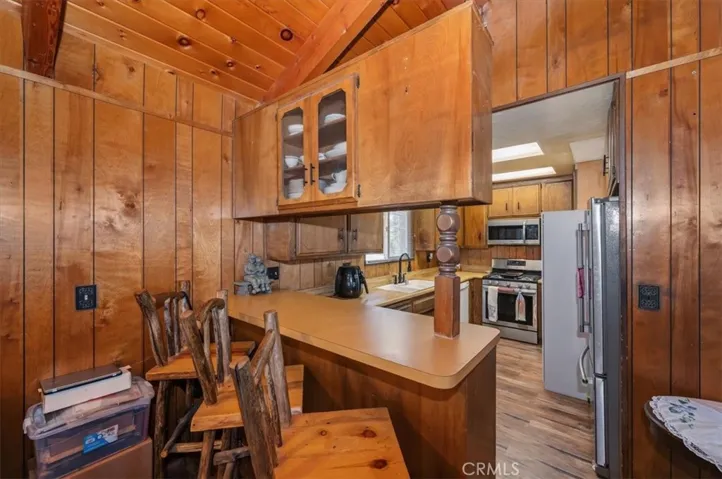 31175 All View, Running Springs, California 92382