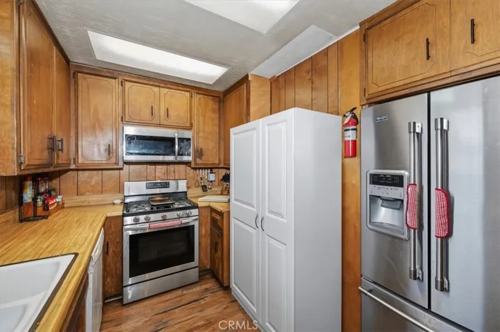 31175 All View, Running Springs, California 92382