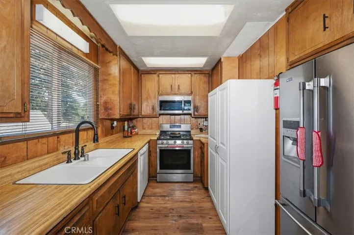 31175 All View, Running Springs, California 92382
