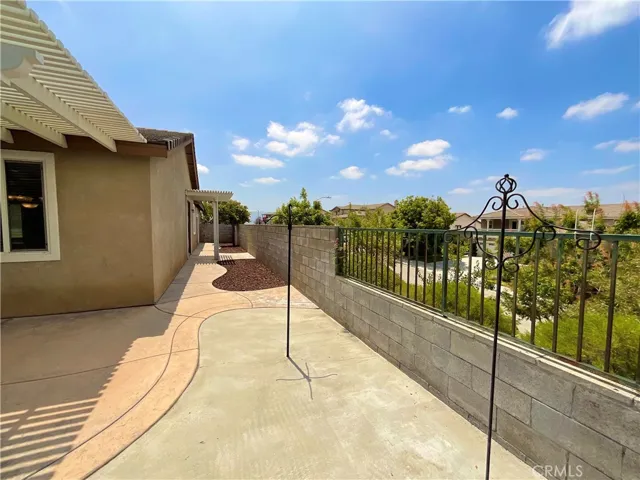 7142 Hidden Court, Highland, California 92346