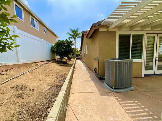 7142 Hidden Court, Highland, California 92346