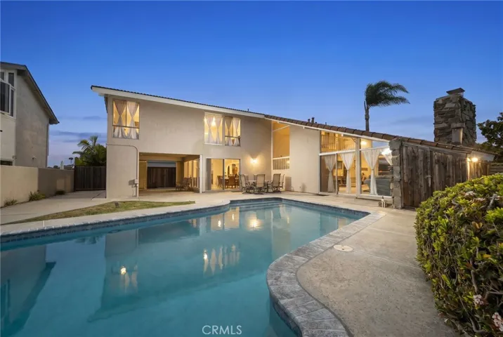16391 Maruffa Circle, Huntington Beach, California 92649
