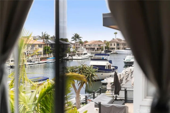 16391 Maruffa Circle, Huntington Beach, California 92649