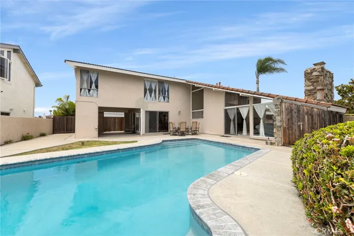 16391 Maruffa Circle, Huntington Beach, California 92649