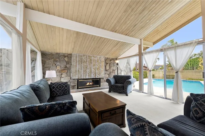 16391 Maruffa Circle, Huntington Beach, California 92649