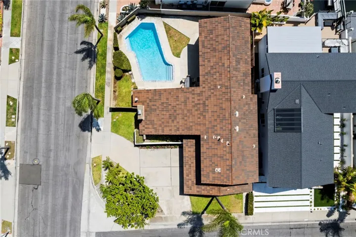 16391 Maruffa Circle, Huntington Beach, California 92649