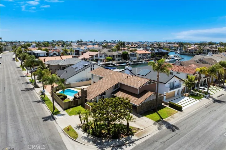 16391 Maruffa Circle, Huntington Beach, California 92649