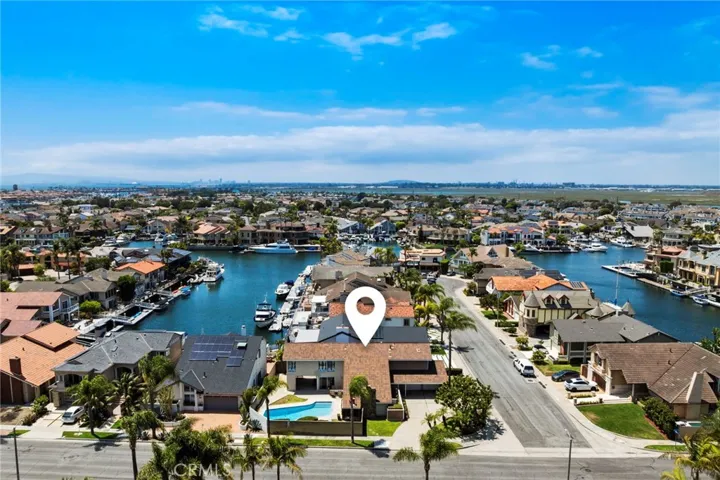 16391 Maruffa Circle, Huntington Beach, California 92649