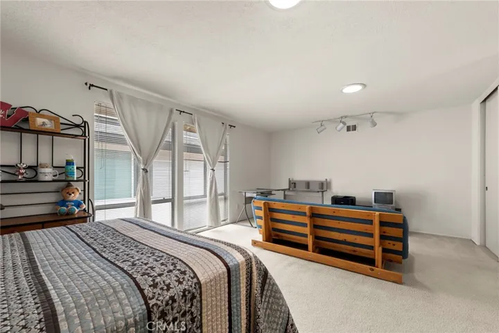 16391 Maruffa Circle, Huntington Beach, California 92649