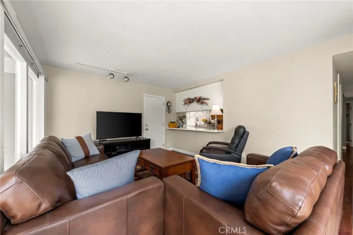 16391 Maruffa Circle, Huntington Beach, California 92649