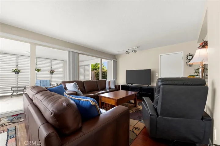 16391 Maruffa Circle, Huntington Beach, California 92649
