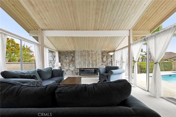 16391 Maruffa Circle, Huntington Beach, California 92649