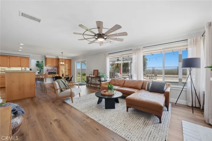 33000 Sotelo, Temecula, California 92592