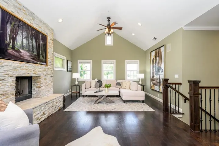 49 W Summit Drive, Redwood City, California 94062