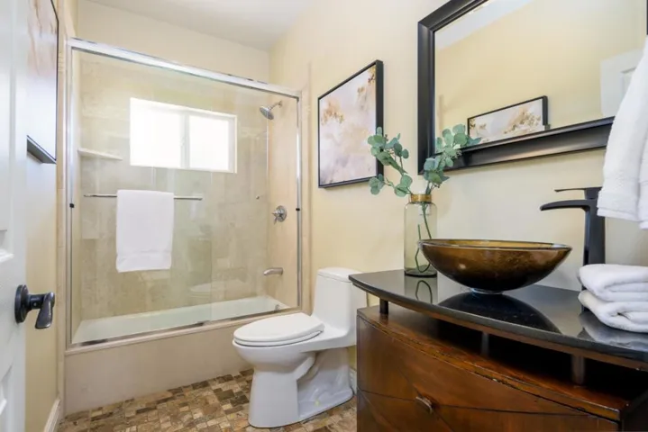 49 W Summit Drive, Redwood City, California 94062