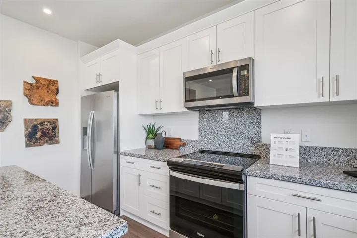 MODEL HOME