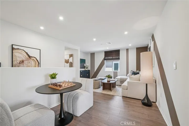 MODEL HOME