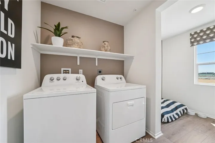 MODEL HOME