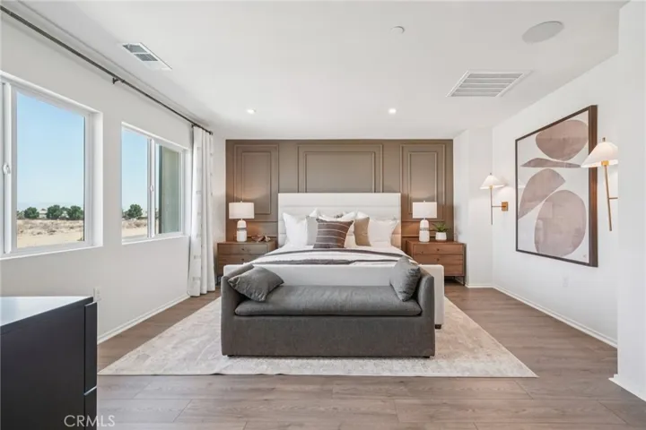 MODEL HOME