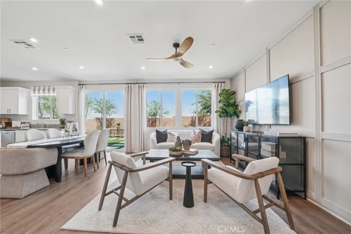 MODEL HOME
