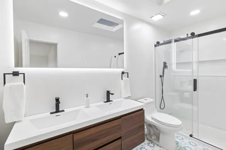 1329 Park Hill Lane, Escondido, California 92025