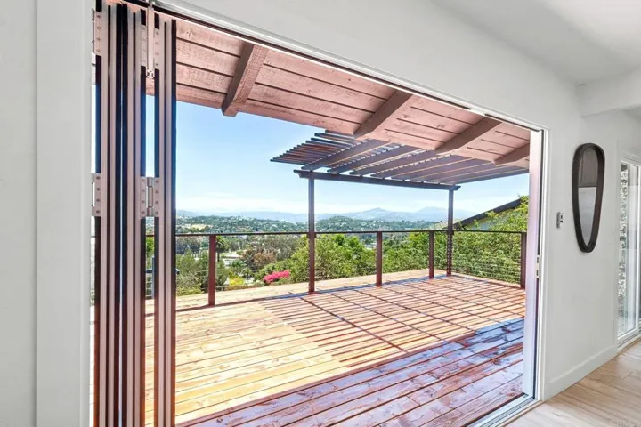 1329 Park Hill Lane, Escondido, California 92025