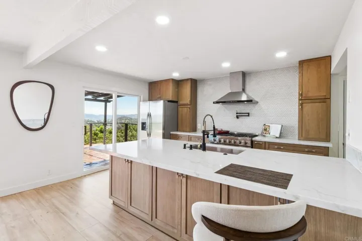 1329 Park Hill Lane, Escondido, California 92025