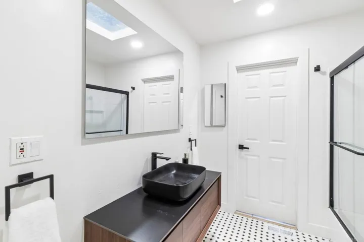 1329 Park Hill Lane, Escondido, California 92025