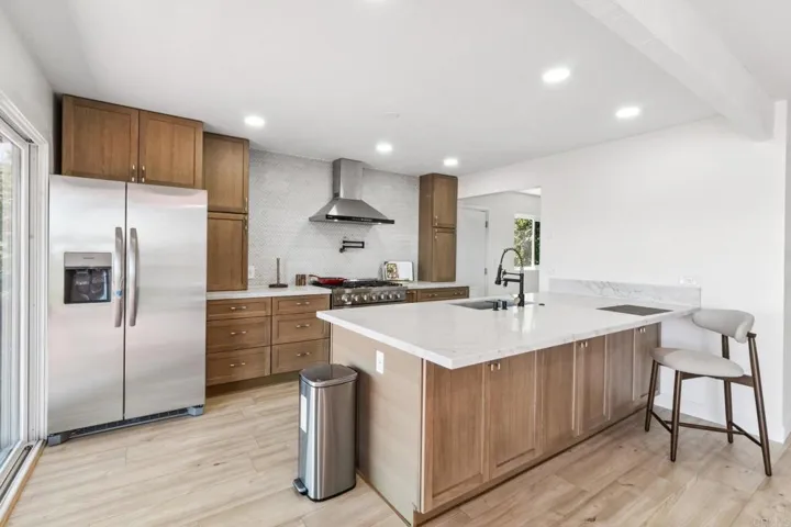 1329 Park Hill Lane, Escondido, California 92025