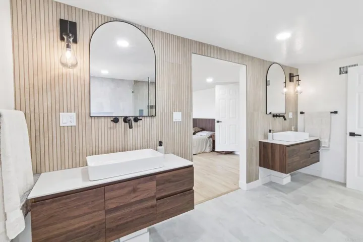 1329 Park Hill Lane, Escondido, California 92025