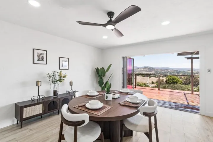 1329 Park Hill Lane, Escondido, California 92025