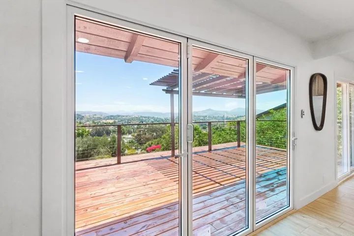1329 Park Hill Lane, Escondido, California 92025