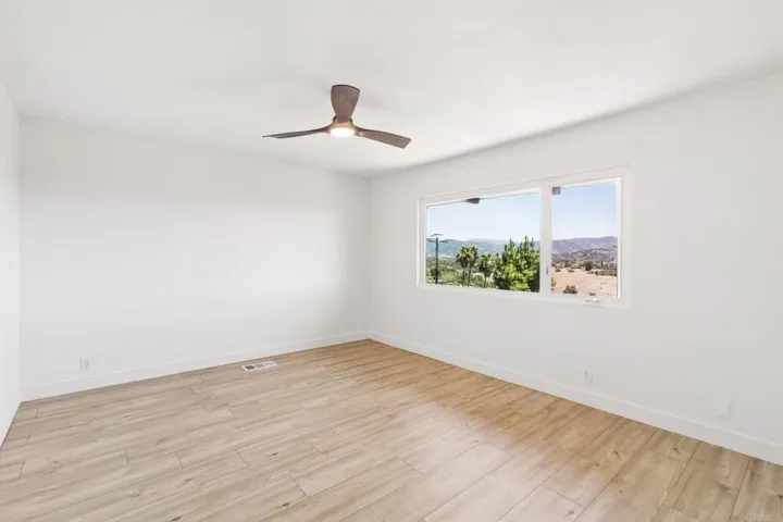 1329 Park Hill Lane, Escondido, California 92025
