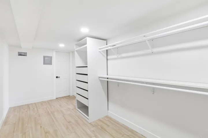 1329 Park Hill Lane, Escondido, California 92025
