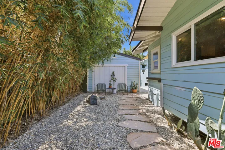 933 Walnut Avenue, Long Beach, California 90813