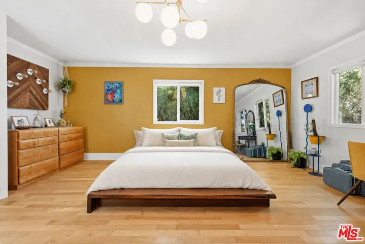 933 Walnut Avenue, Long Beach, California 90813